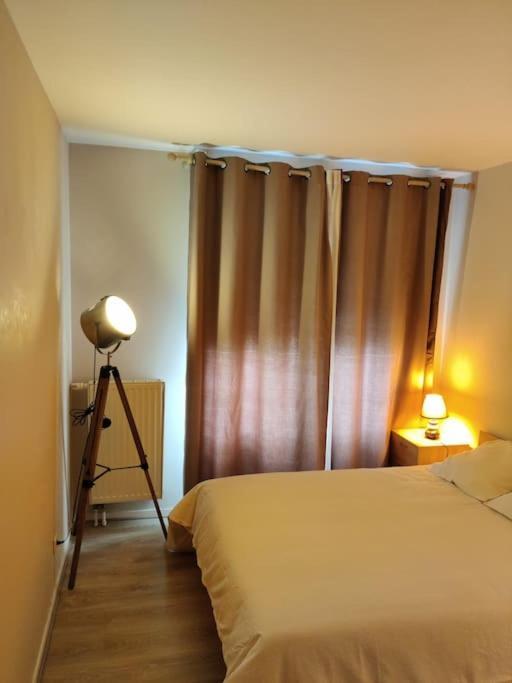Апартаменти App 5 Pers, Parking, 3Mn Rer A, 40 Mn Du Centre De Paris, Cergy Le Haut Екстер'єр фото